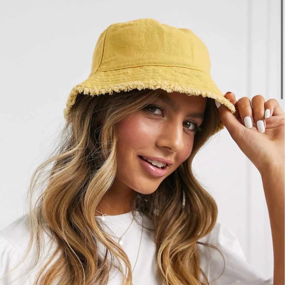 NWOT ASOS Yellow Bucket Hat 🟡